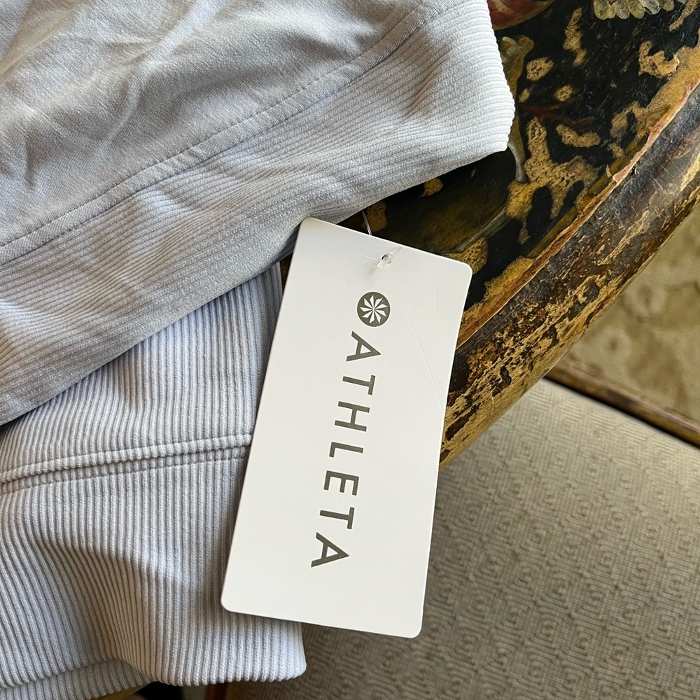 NWT Athleta Light Gray Ribbed crop top long sleeve - Picture 5 of 6
